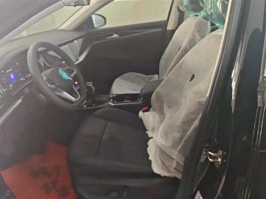 VOLKSWAGEN PASSAT NEW ENERGY