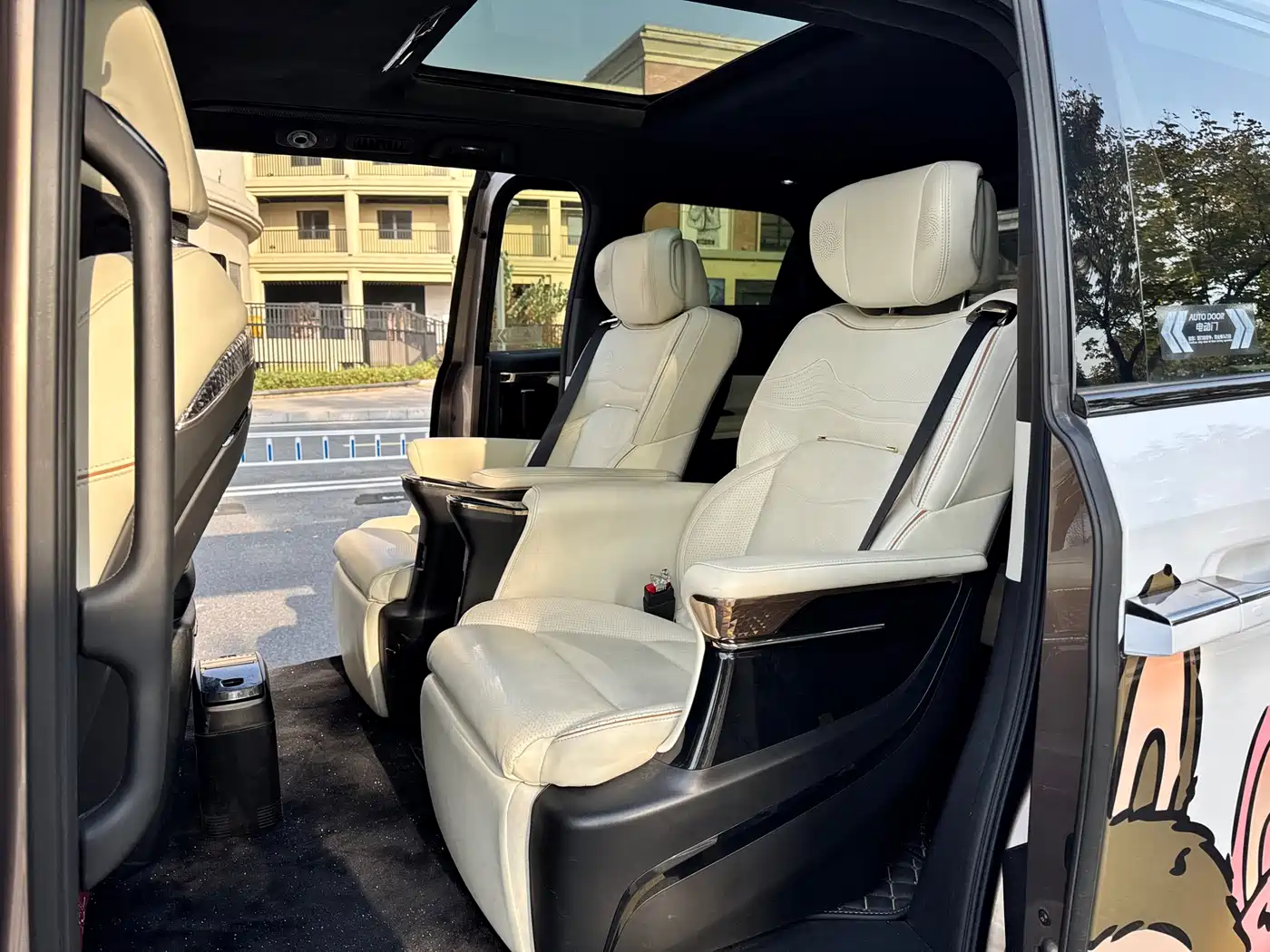 GAC Trumpchi Trumpchi M8 2023 Model Master Series 400T Flagship Edition фото 10