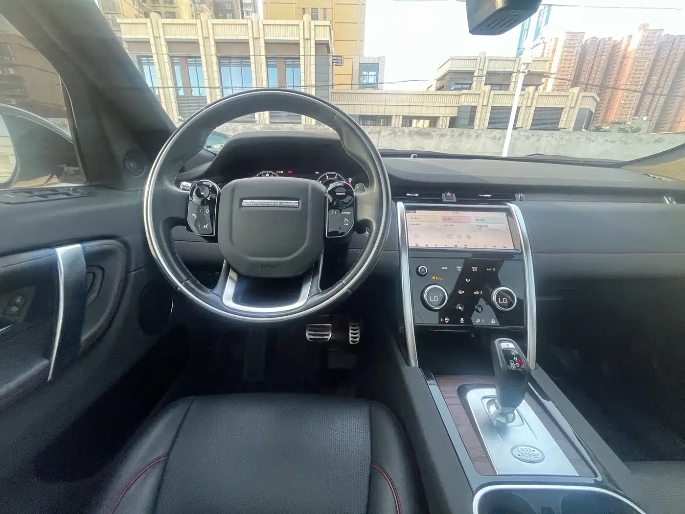 Фото 10 - Land Rover Discovery Sport