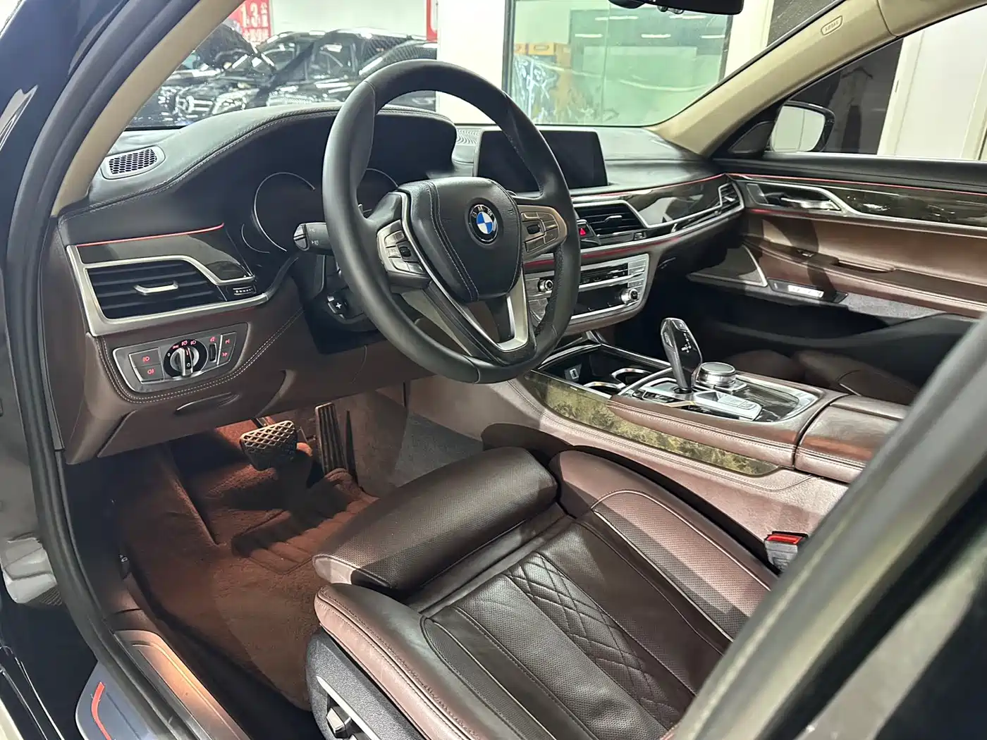 BMW 7 Series 2016 740Li Leading Edition фото 4