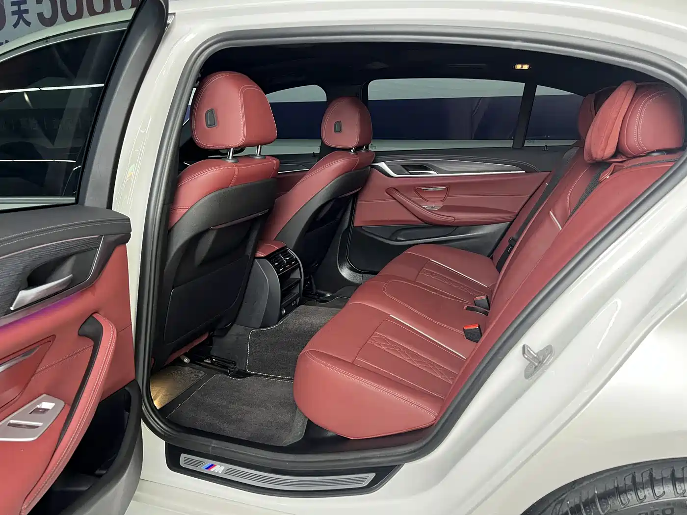 BMW 5 Series 2022 530Li Leading M Sport Package фото 4