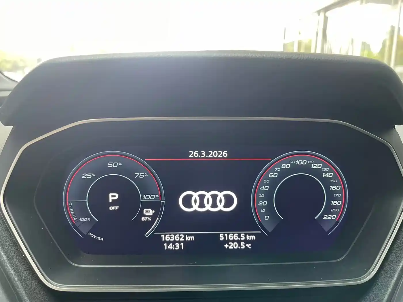 AUDI Q4 E TRON