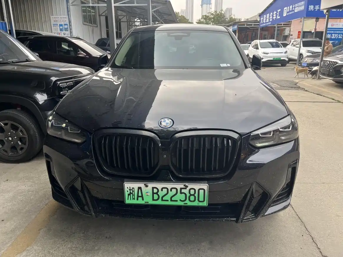 BMW IX3