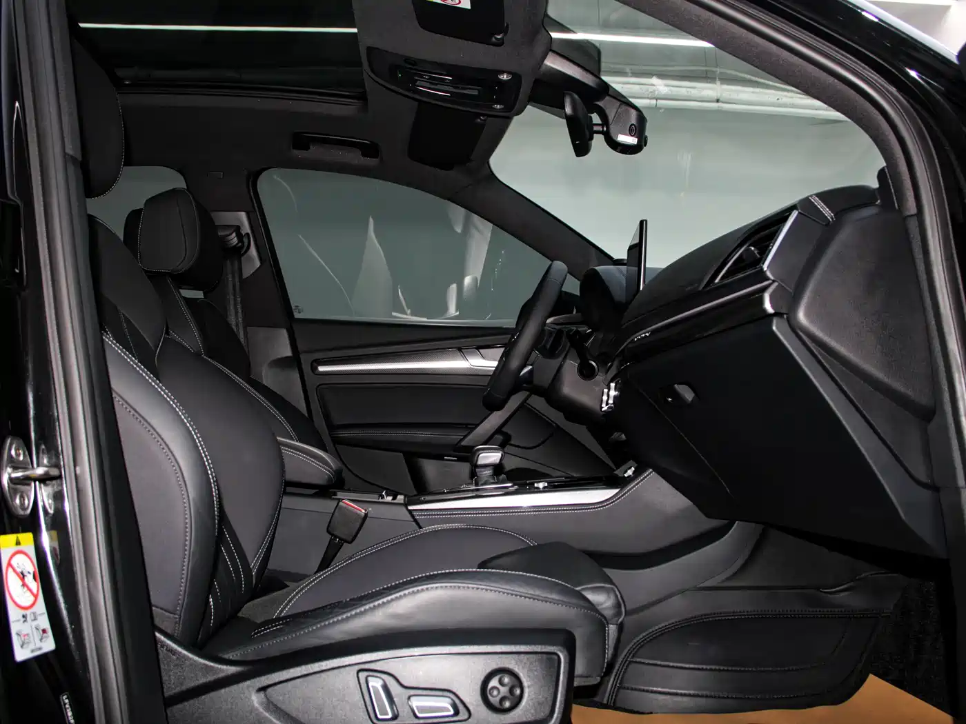 Audi Q5L 2024 Model 40 TFSI Luxury Dynamic фото 9