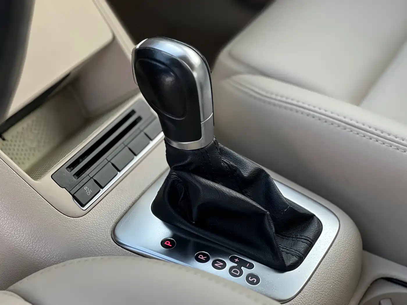 Volkswagen Tiguan 2012 1.8TSI Automatic 2WD Trend Edition фото 19