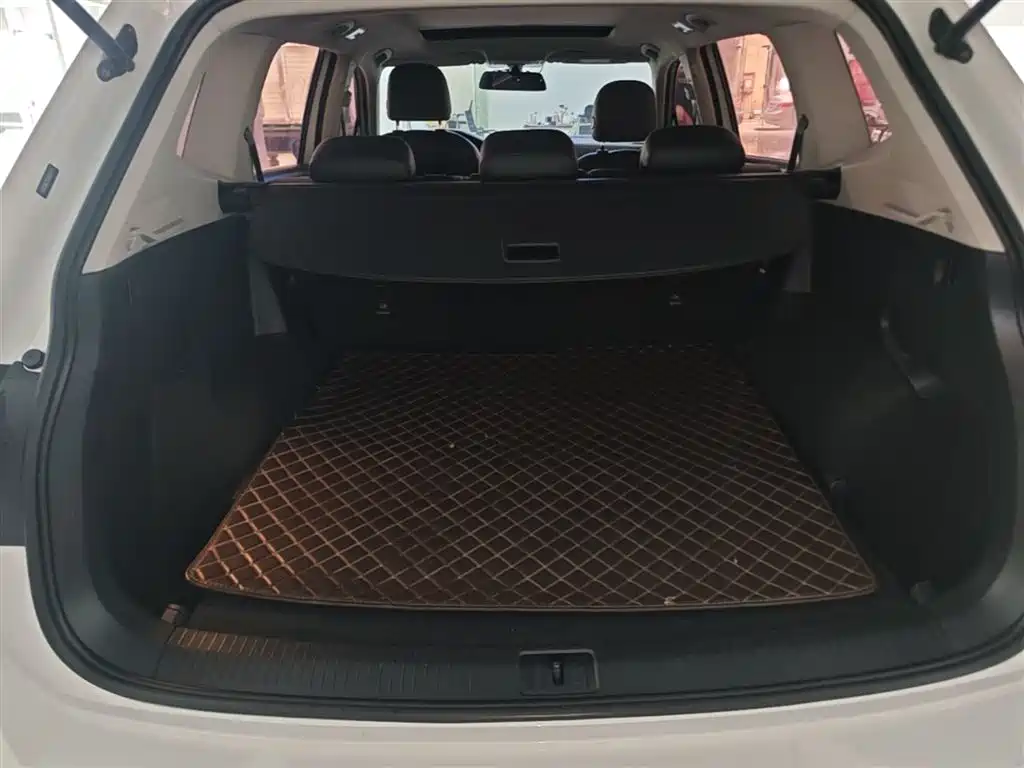 Volkswagen Tiguan L 2018 330TSI Automatic 2WD Luxury Edition фото 19
