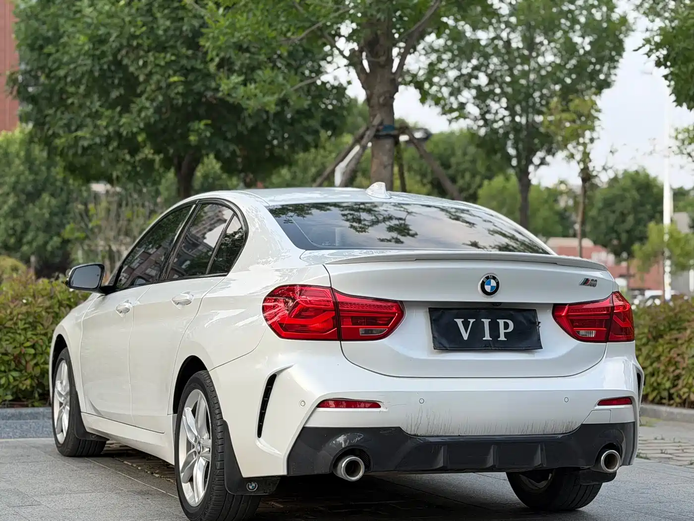 BMW 1 Series 2020 Model 120i M Sport Package фото 4