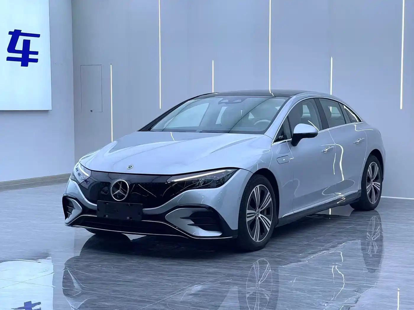Mercedes-Benz EQE 2025
