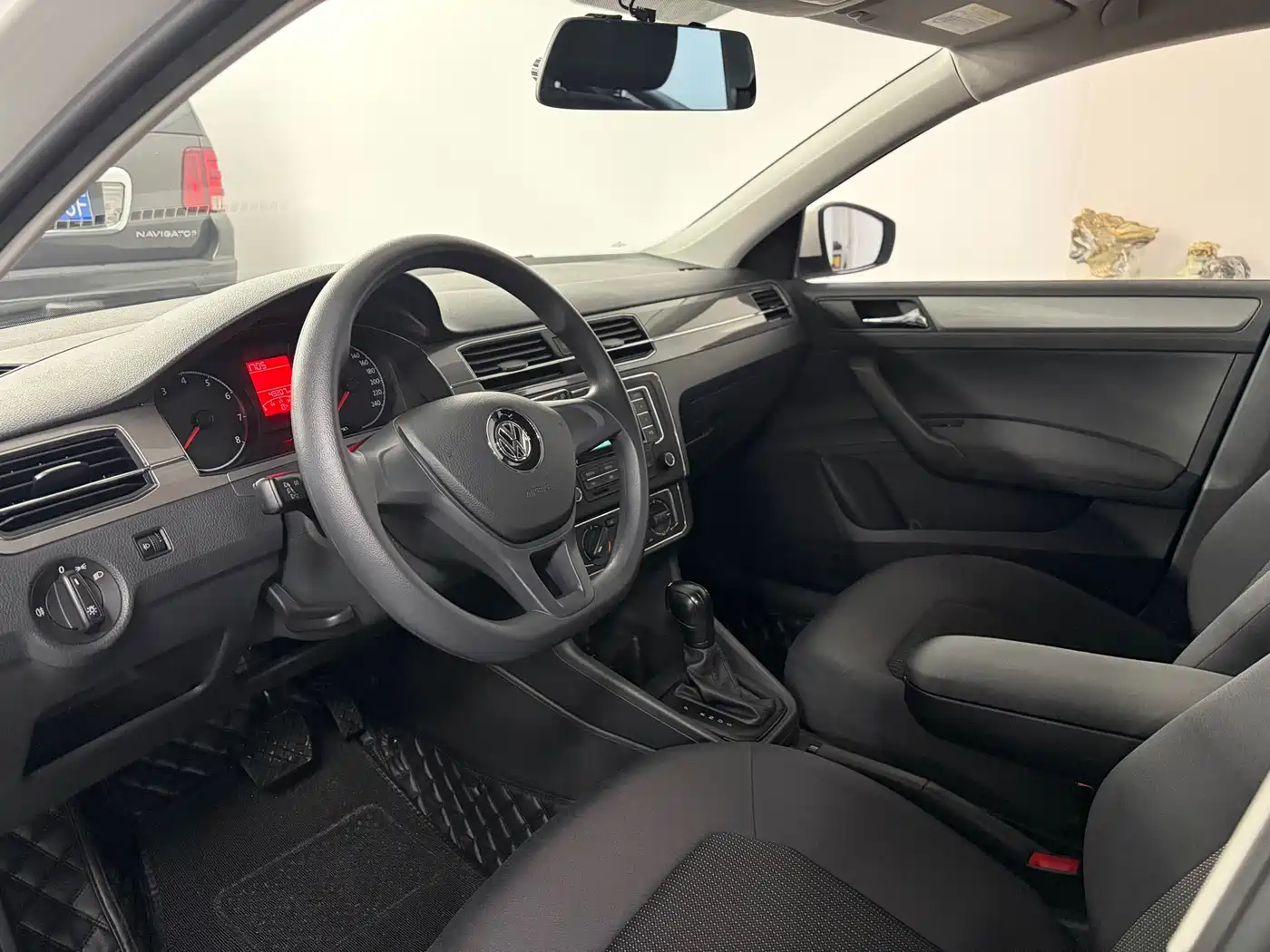 Volkswagen Santana 2017 Gran Santana 1.6L Auto Trendline фото 8