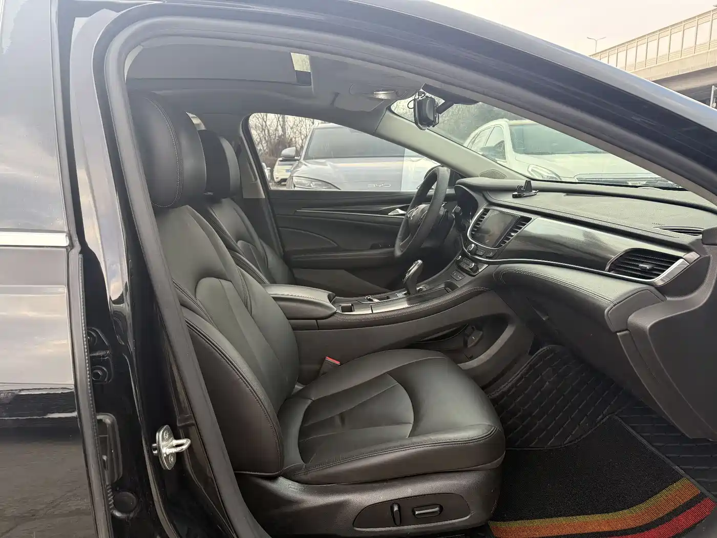 Buick LaCrosse 2016 Model 28T Elite фото 7