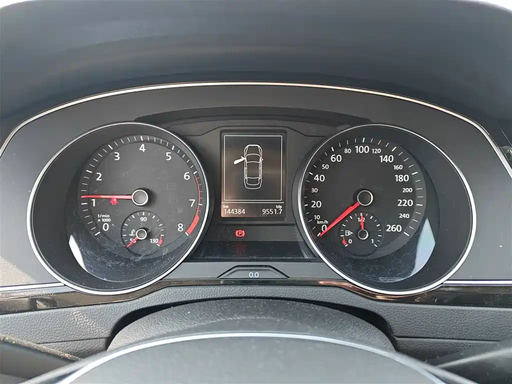 Volkswagen Magotan 2019 330TSI DSG Luxury China V фото 8