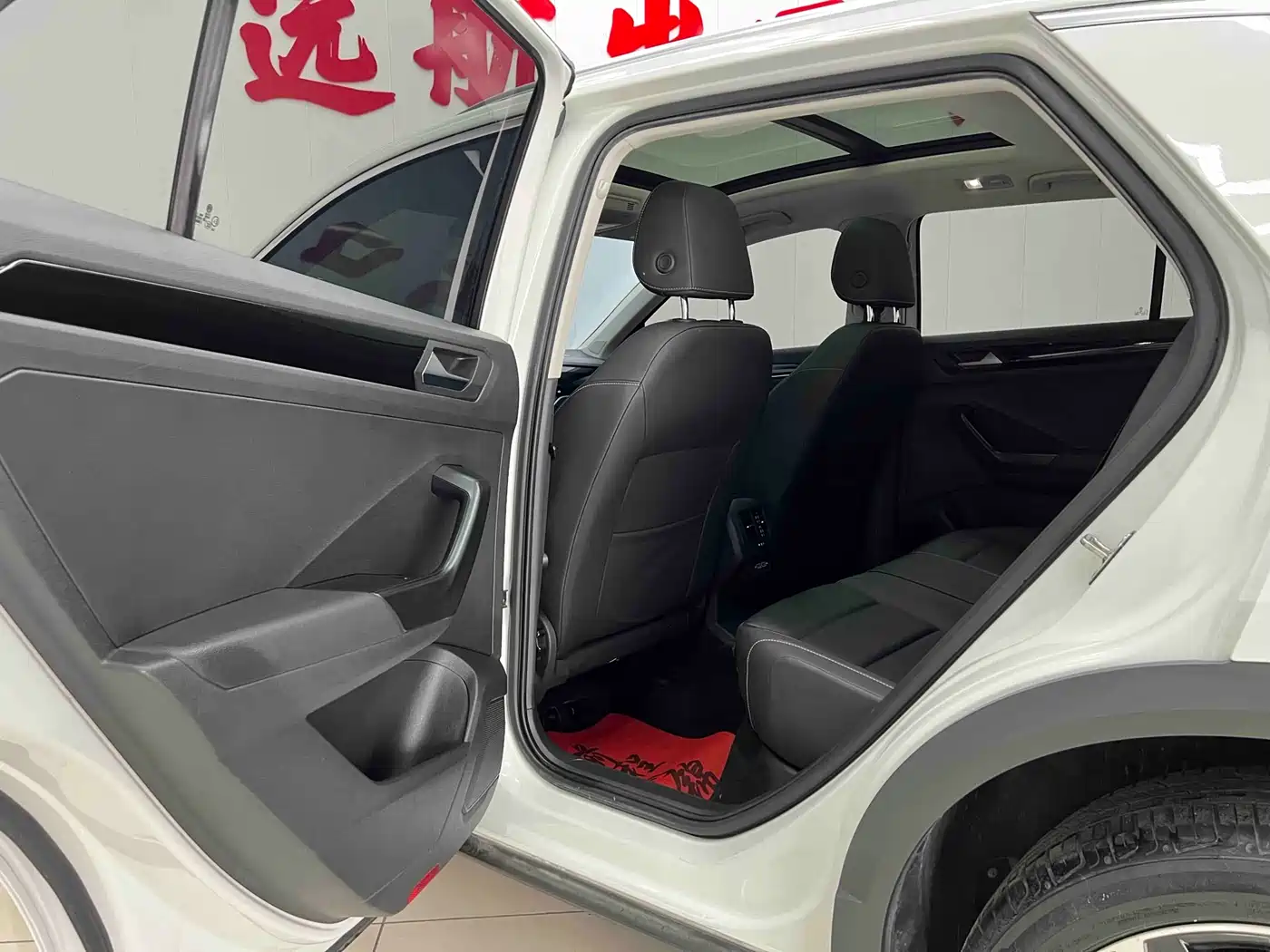 Volkswagen T-ROC 2021 280TSI DSG 2WD Comfort Smart Connect Edition фото 15