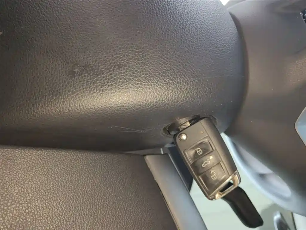 Volkswagen Lavida 2024 Model 1.5L Automatic Delight Edition фото 9