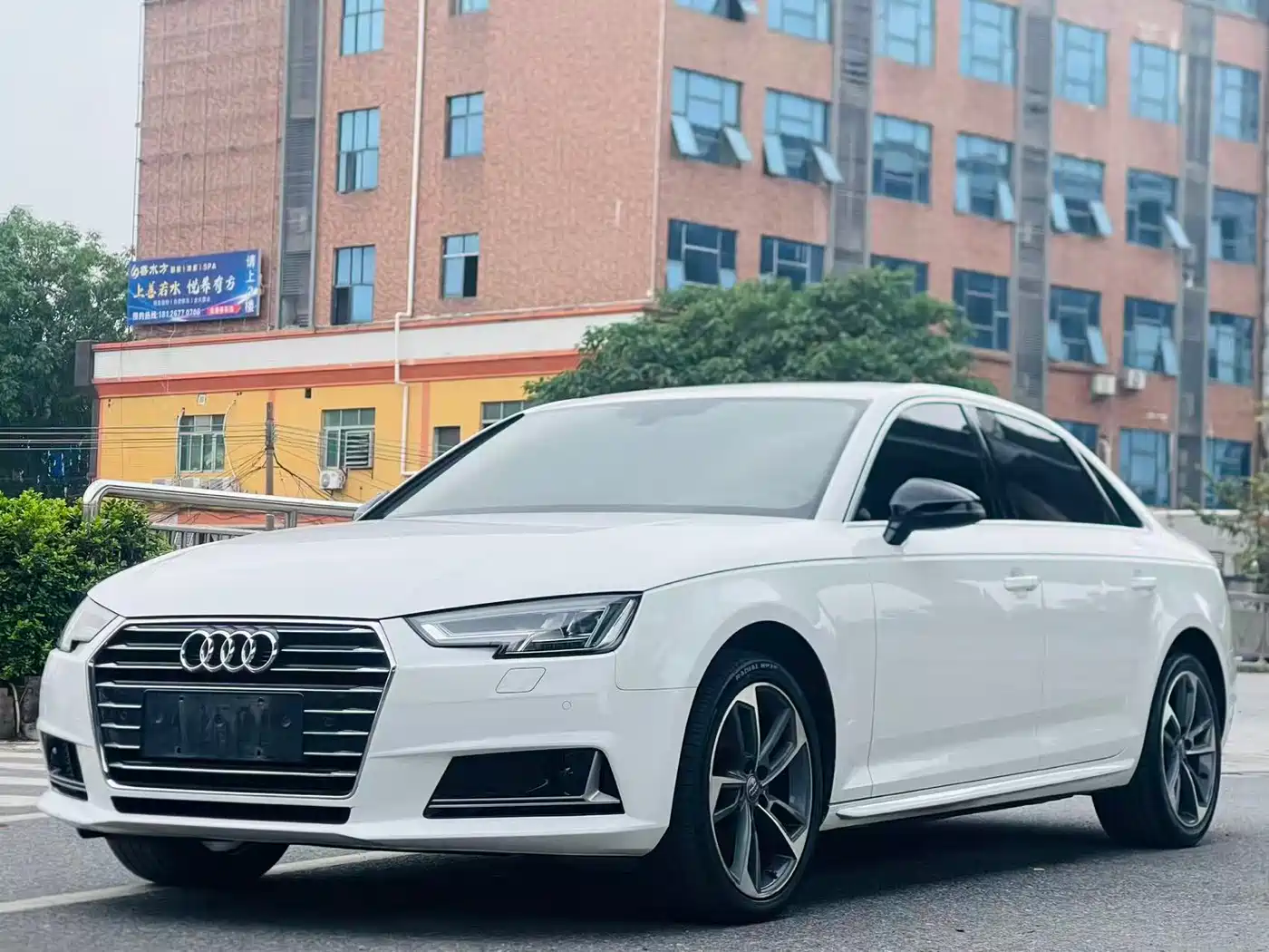 Audi A4L 2018 30th Anniversary 40 TFSI Progressive