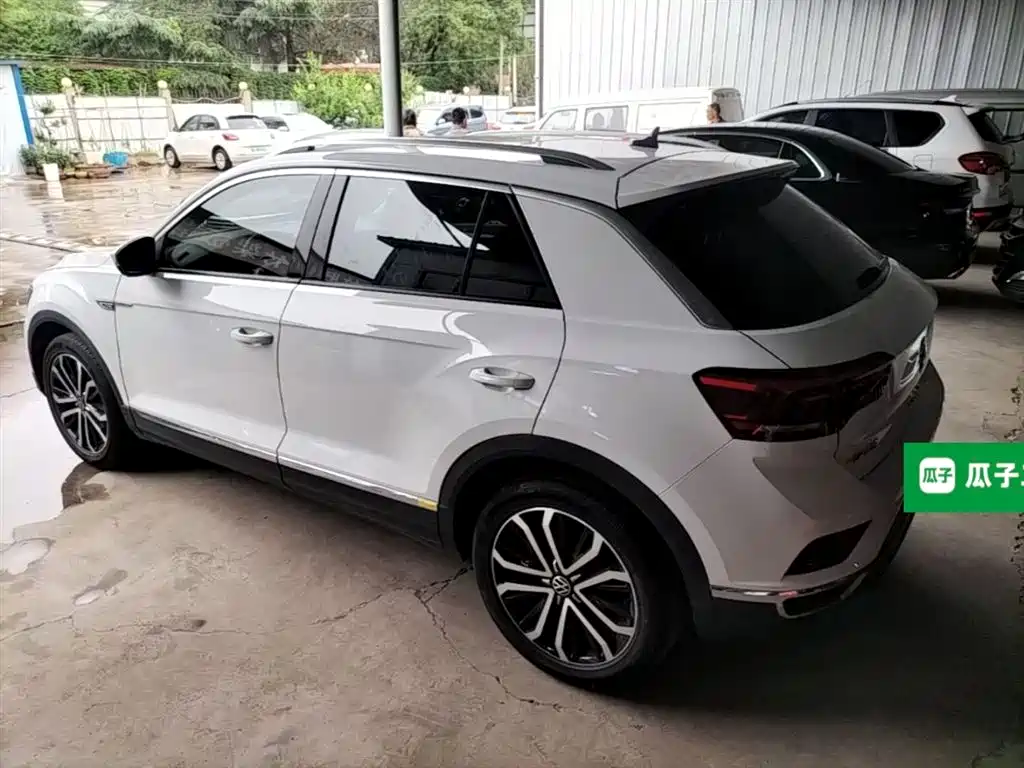 VOLKSWAGEN T-ROC EXPLORING SONGS