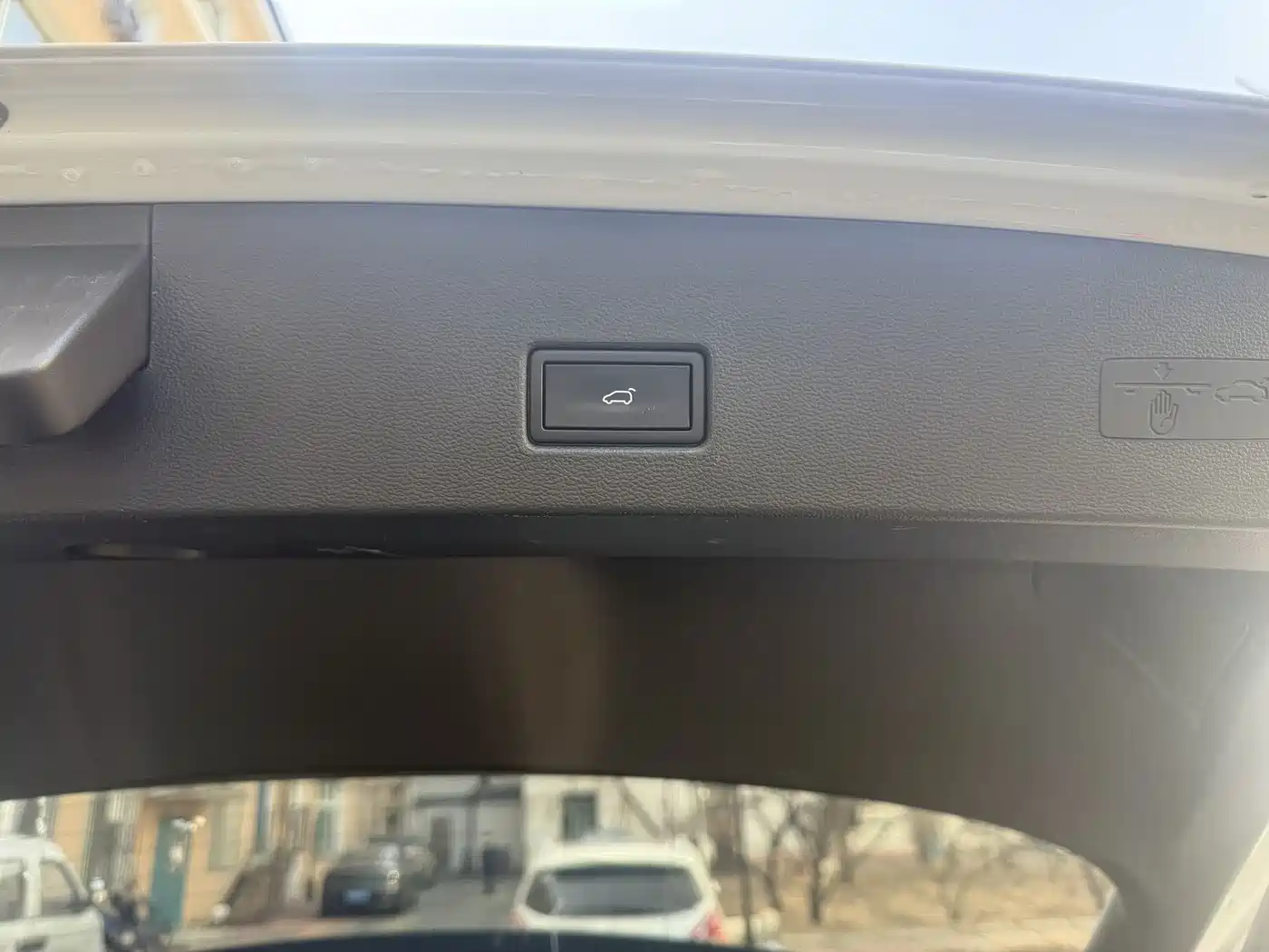 VOLKSWAGEN T ROC EXPLORING SONGS