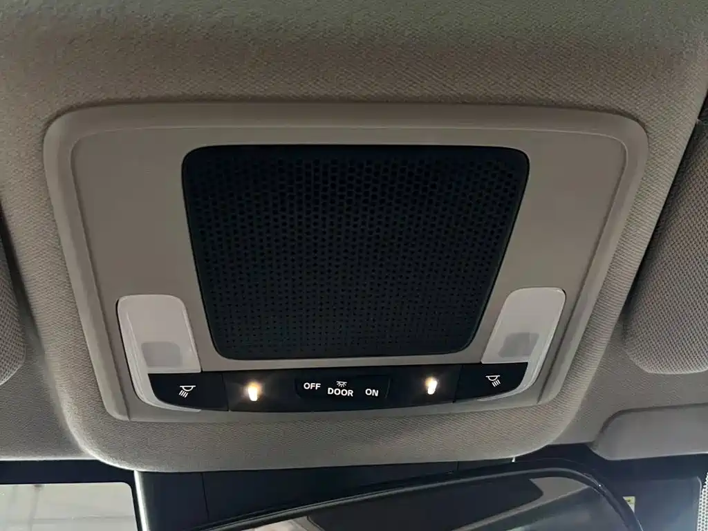Photo 13 - Honda Vezel