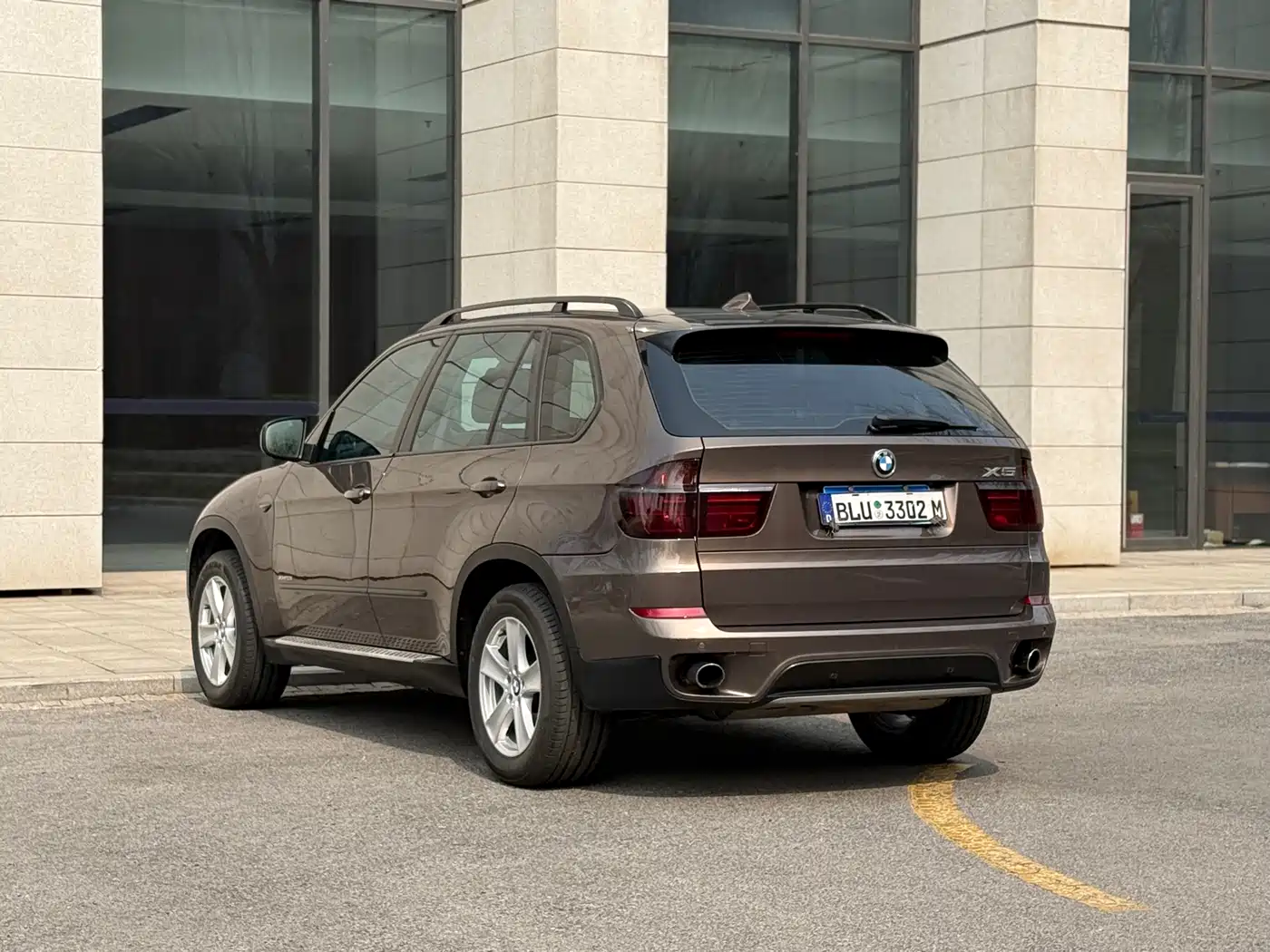 BMW X5 (Import) 2011 xDrive35i Leading Edition фото 17