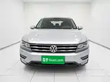 Photo 2 - Volkswagen Tiguan L