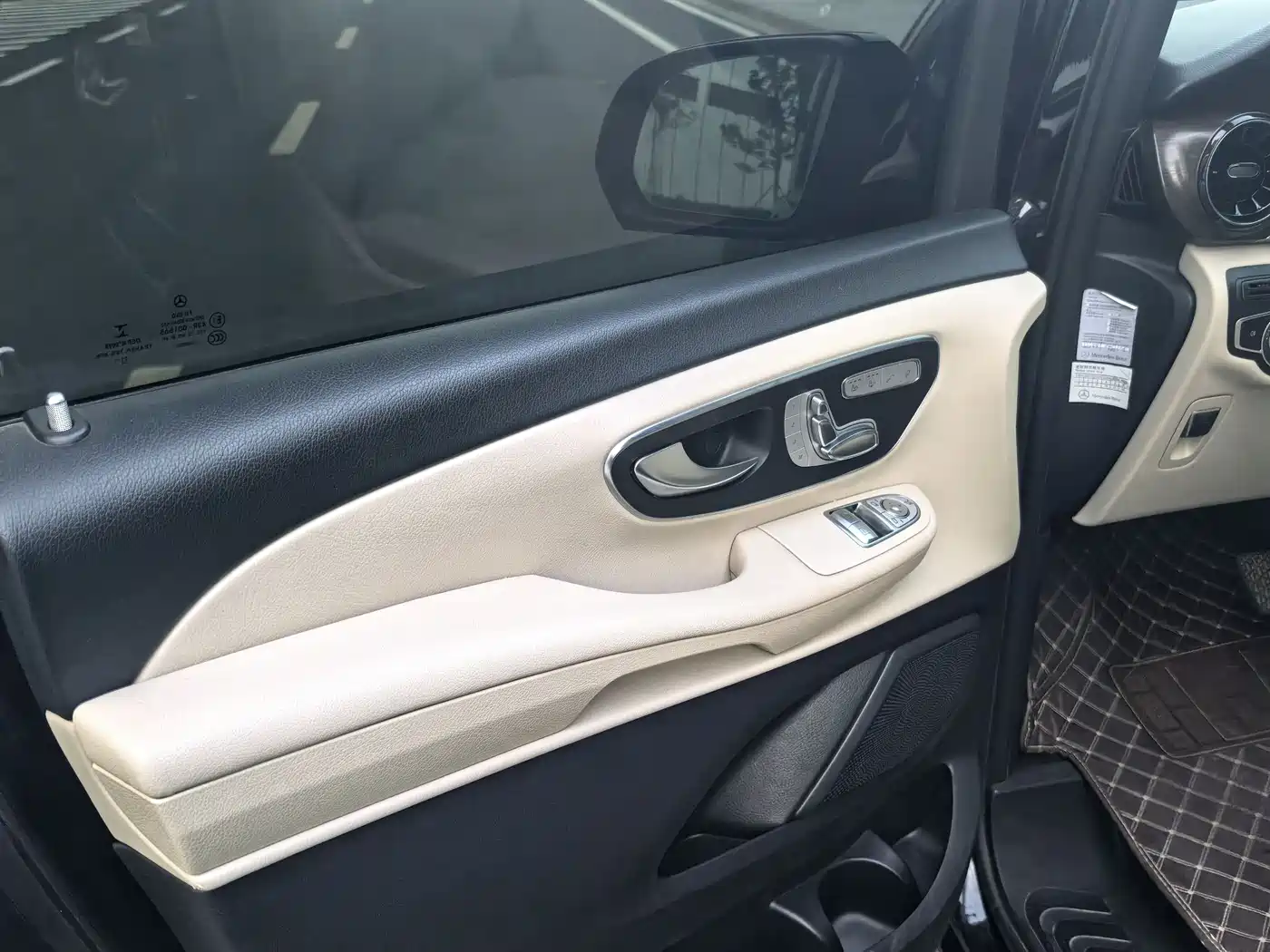 Mercedes-Benz V-Class 2021 V 260 Pilot Edition фото 11