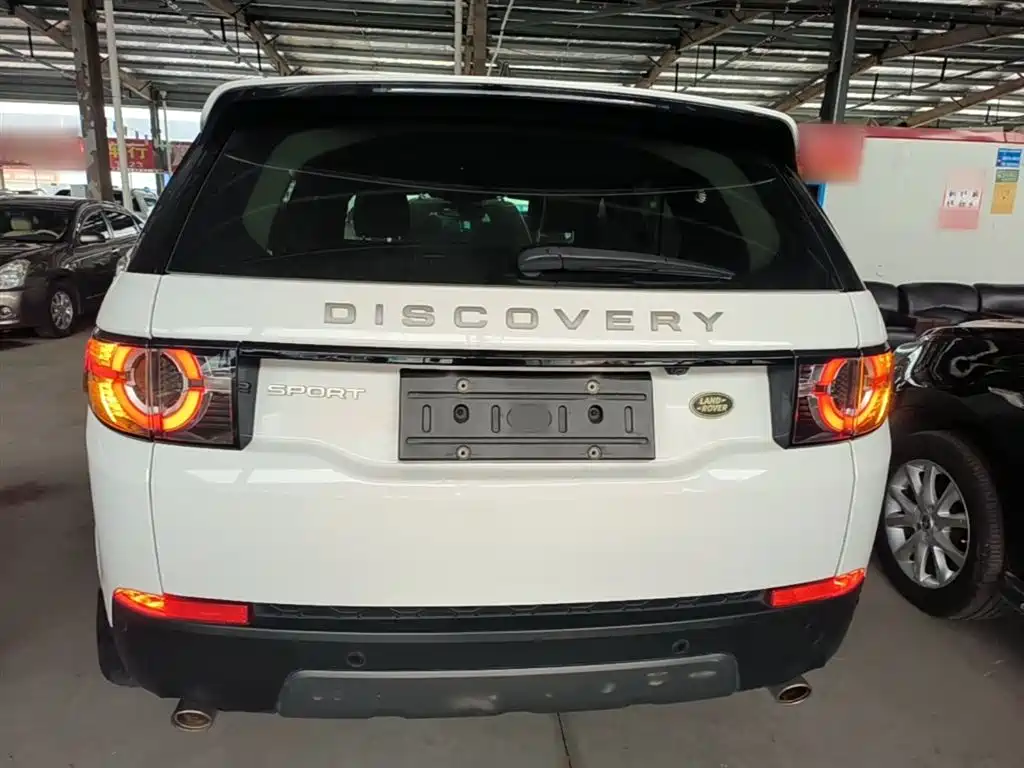 Land Rover Discovery Sport 2019 240PS SE Edition China VI фото 6