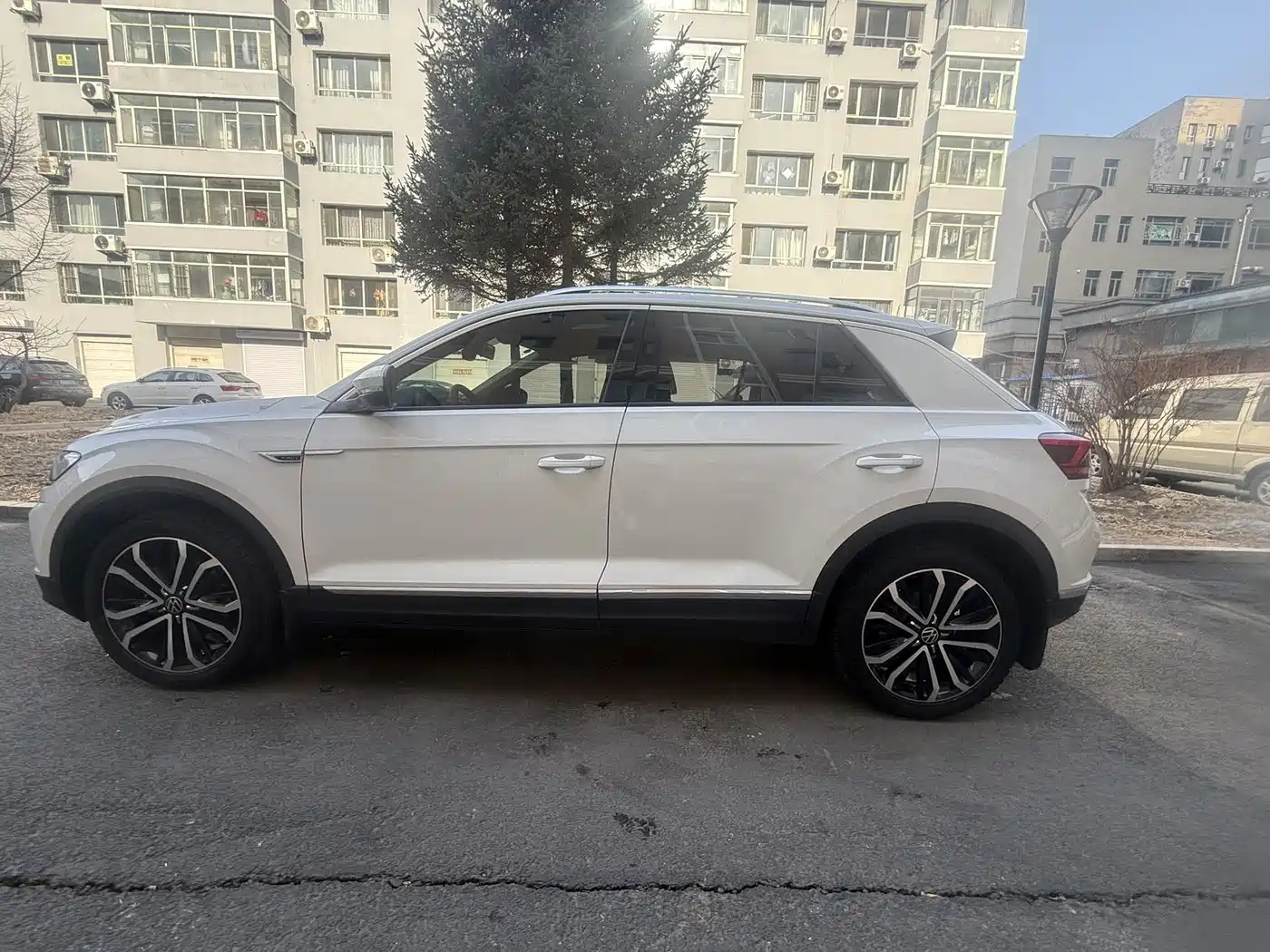 VOLKSWAGEN T ROC EXPLORING SONGS