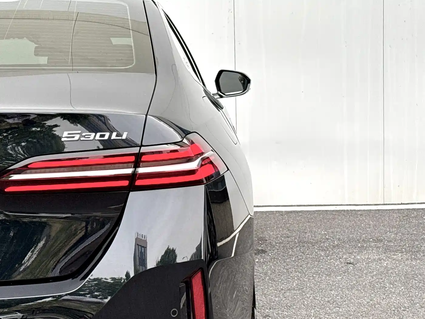 BMW 5 Series 2025 530Li Premium M Sport Package фото 17