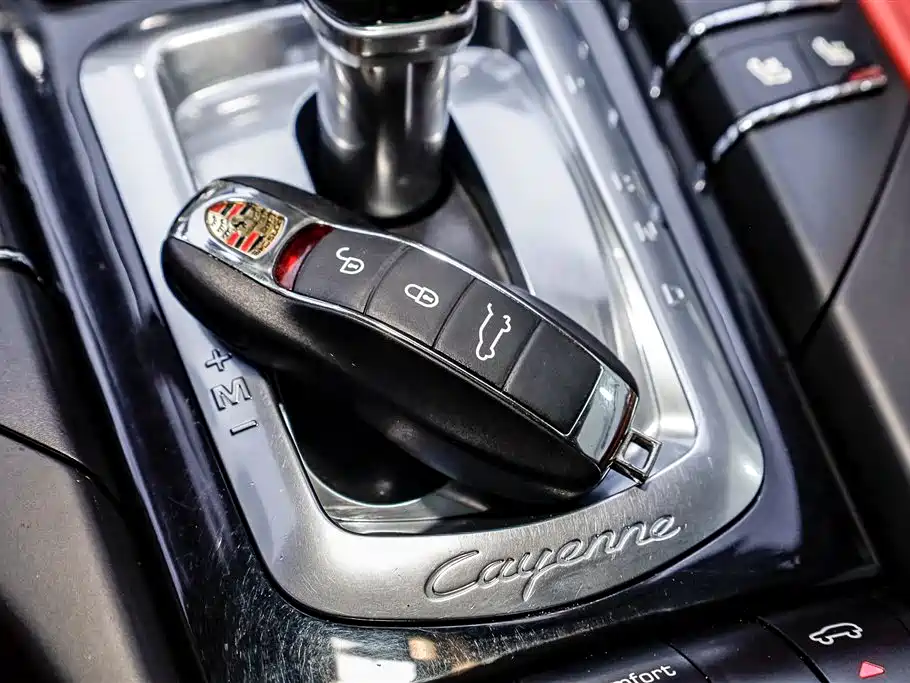 Porsche Cayenne 2011 Cayenne 3.0T фото 17