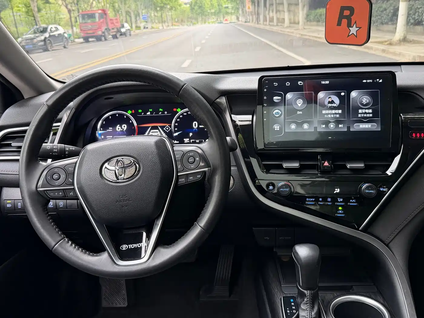 Toyota Camry 2023 2.5G Luxury Edition фото 18