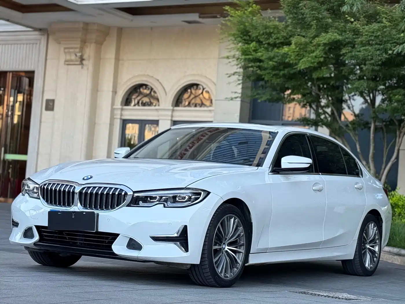 BMW 3 Series 2020 325Li Launch Edition