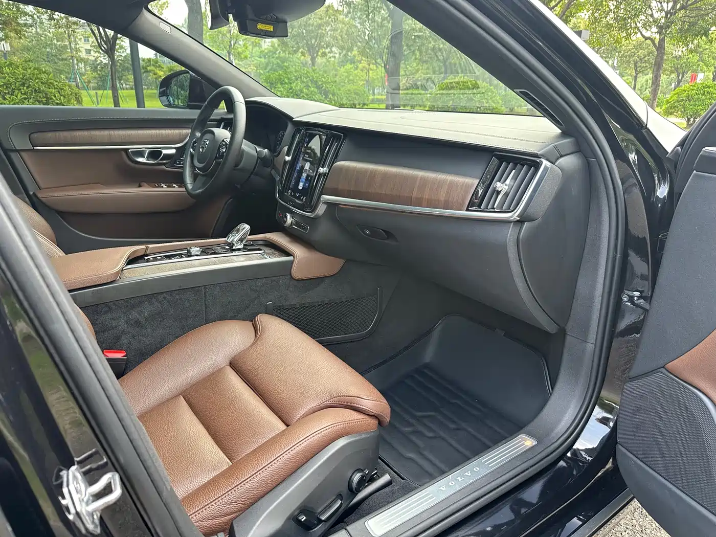 Volvo S90 2021 Model B5 Inscription Luxury Edition фото 5