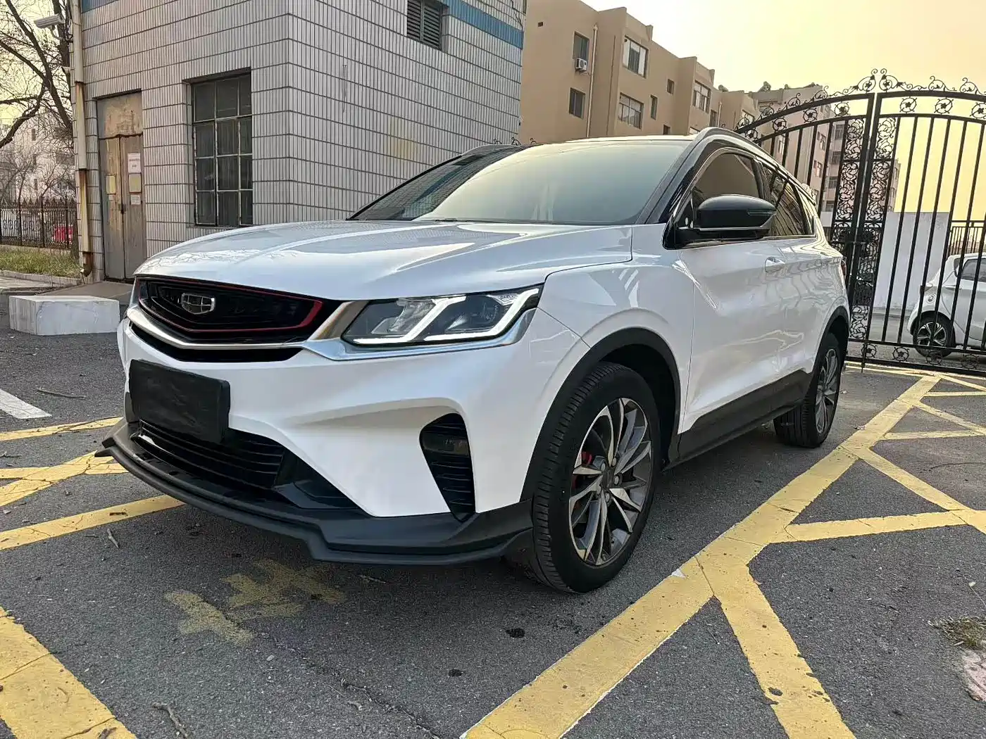Geely Coolray 2019 2019 260T DCT Hunter China VI