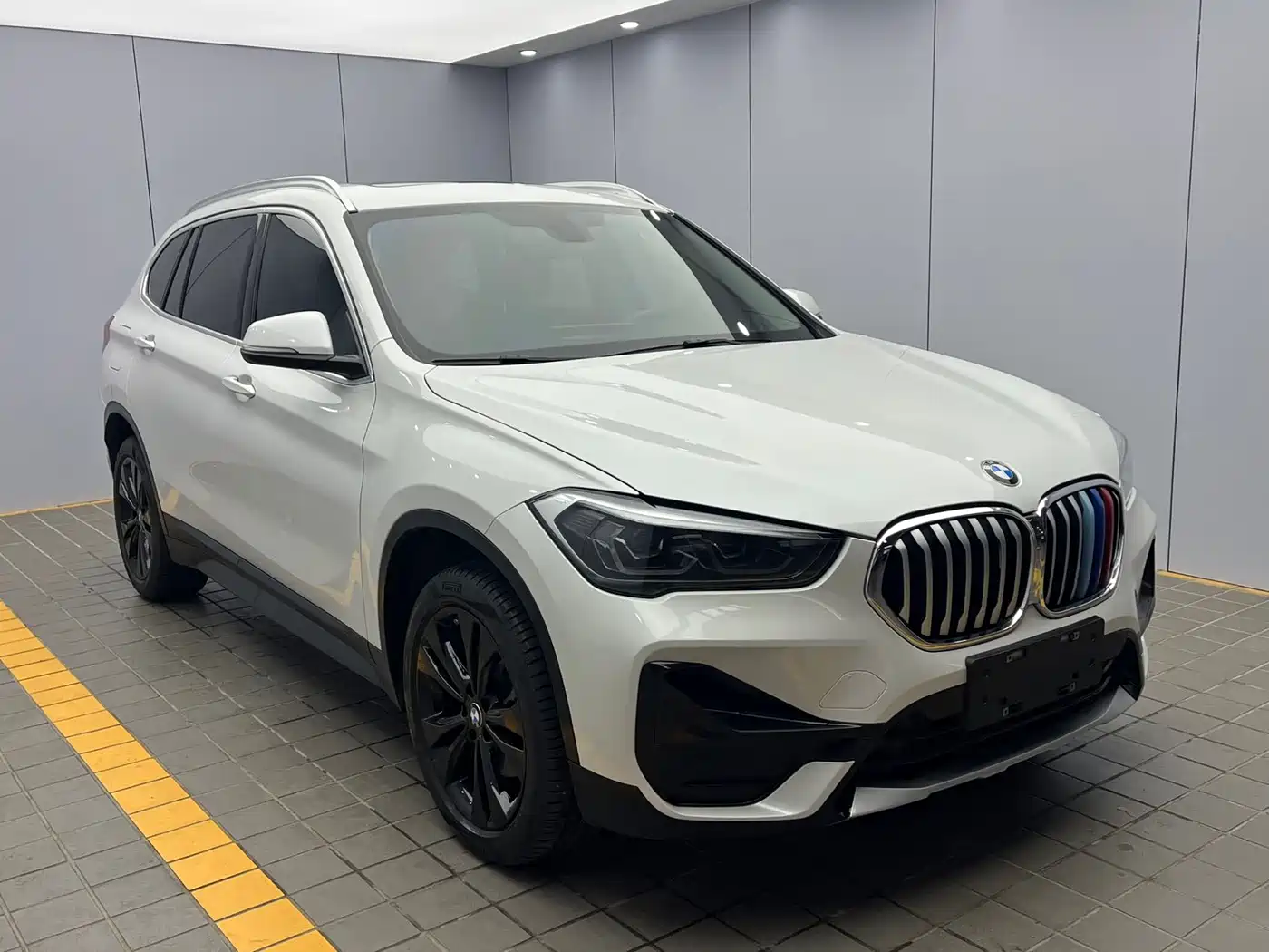 BMW X1 2021 Facelift sDrive20Li Fashion фото 3