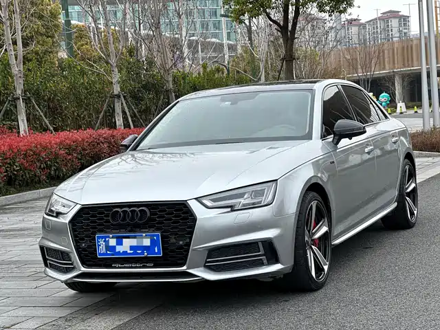 AUDI A4L
