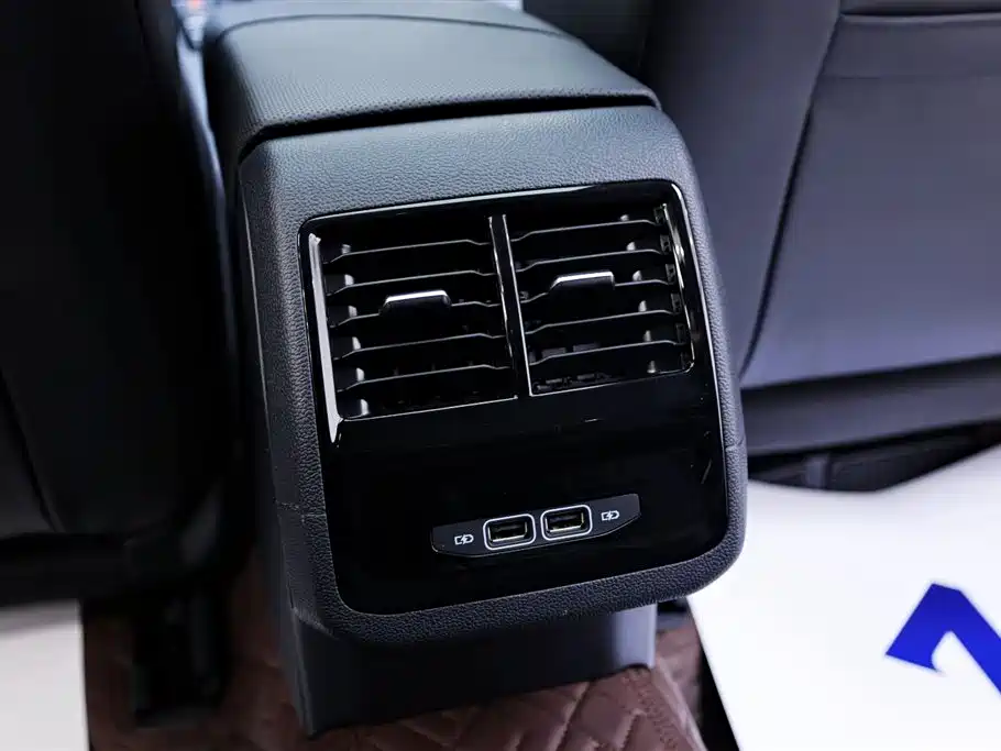 Volkswagen Sagitar 2025 Facelift 300TSI DSG Beyond Edition фото 31