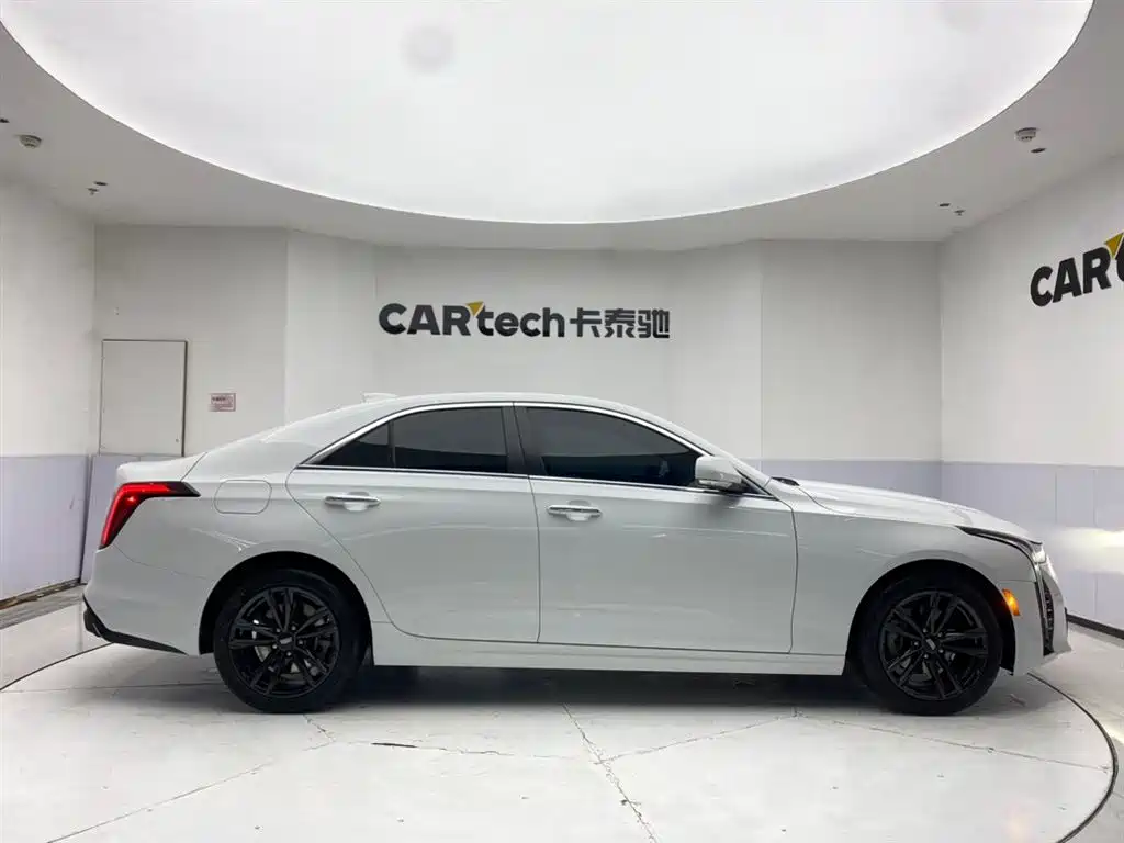 CADILLAC CT4