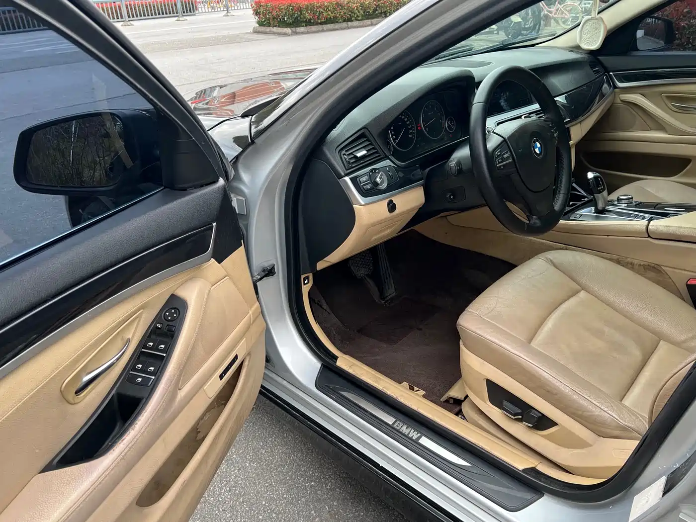 BMW 5 Series 2012 520Li Elegance фото 8