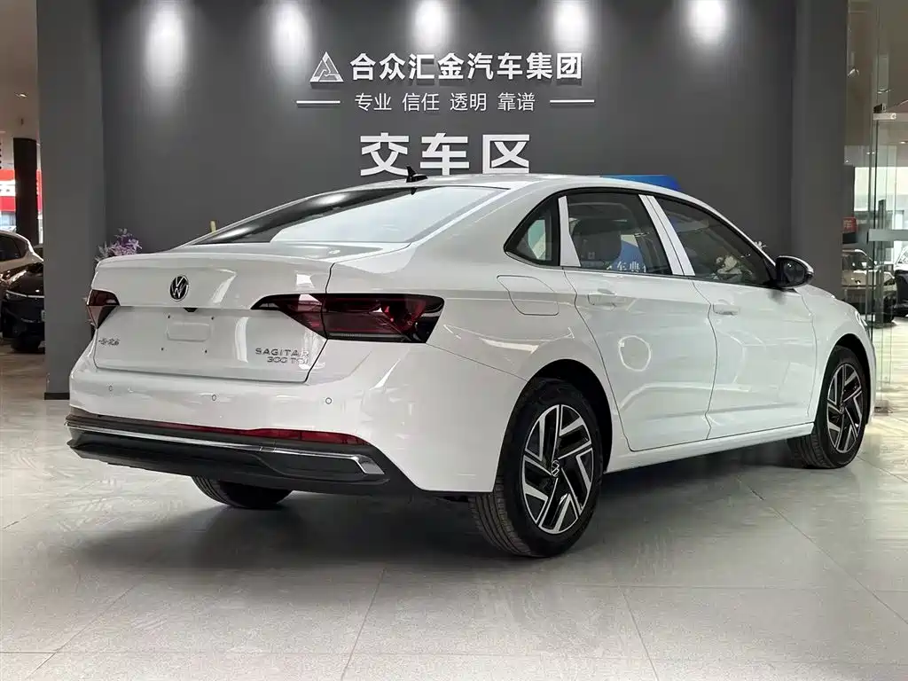 Volkswagen Sagitar 2026 Model Year Facelift 30 Million Special Edition 300TSI DSG Soaring Edition фото 3