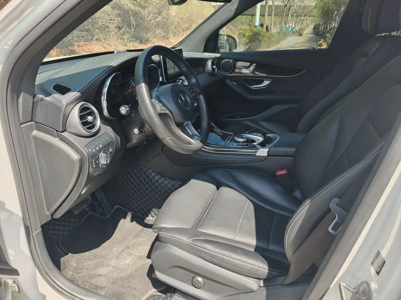 Mercedes-Benz GLC 2017 GLC 260 4MATIC Luxury фото 12