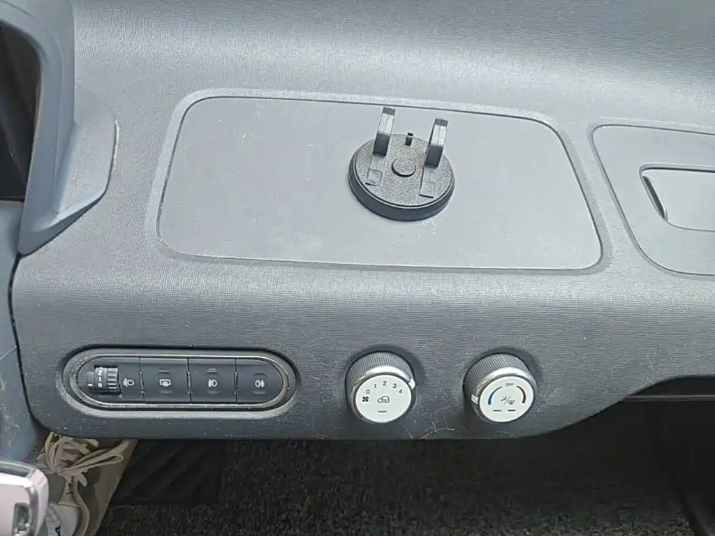 Baojun E100 2019 2019 250KM Smart Edition