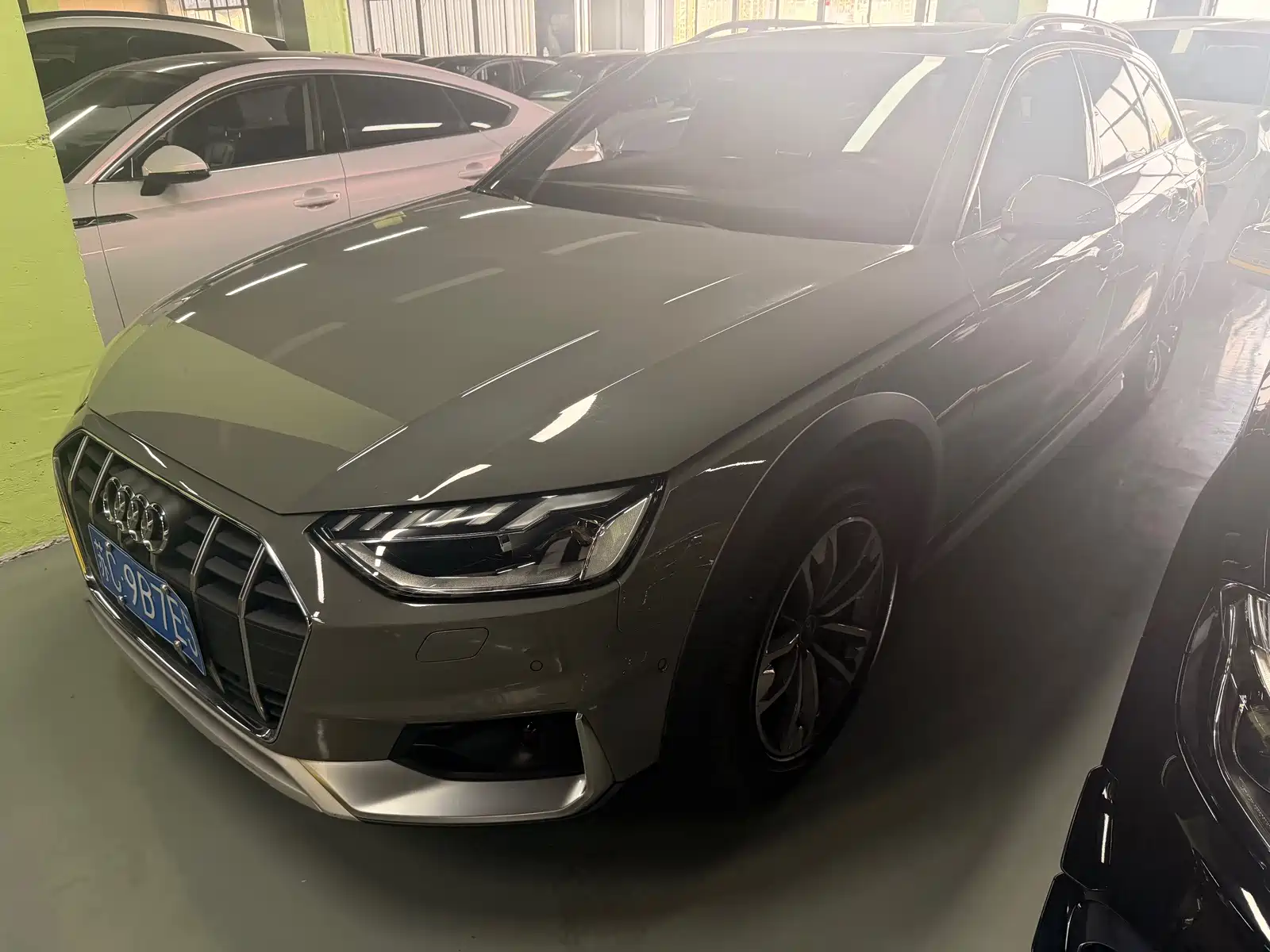 Фото 1 - Audi A4 (Import)