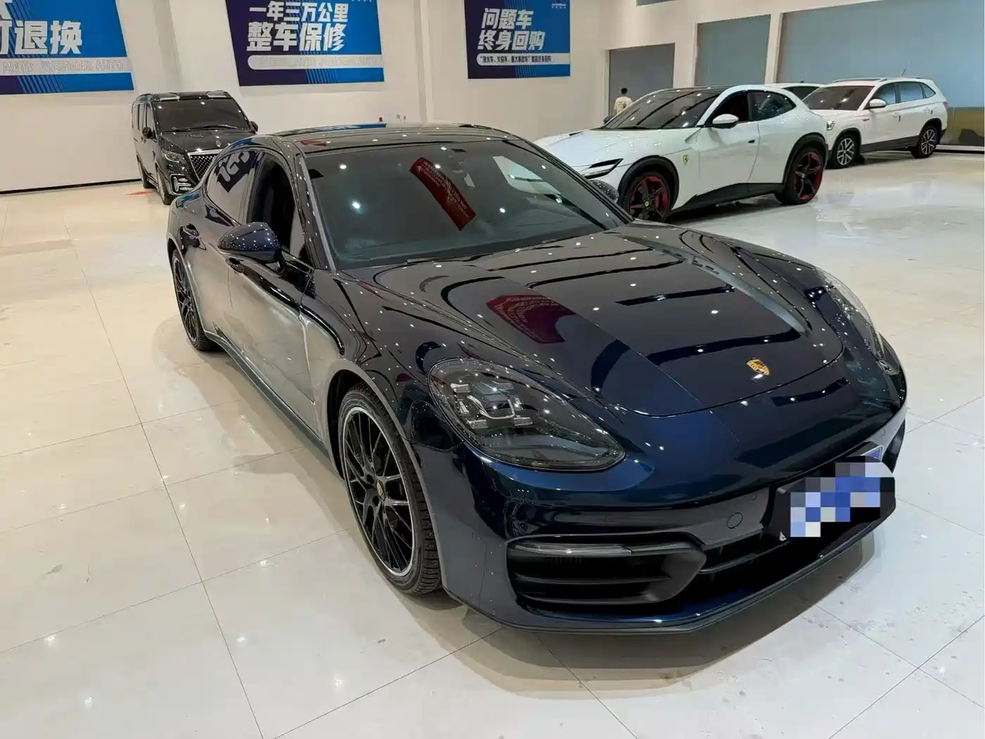 Фото 2 - Porsche Panamera