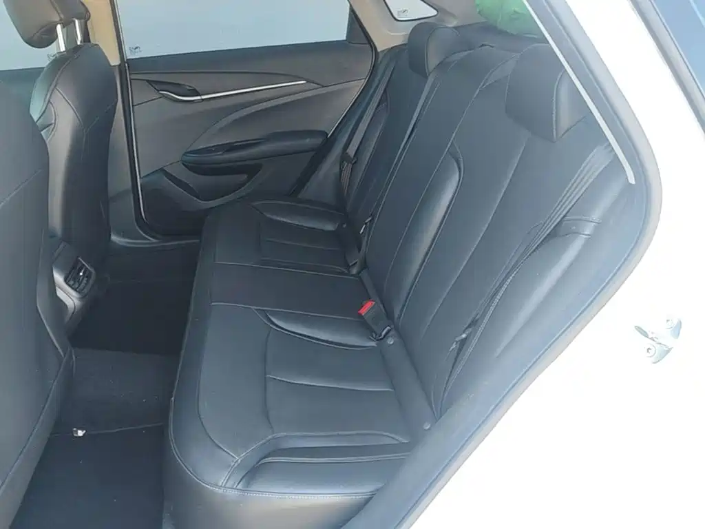 Фото 17 - Buick Excelle