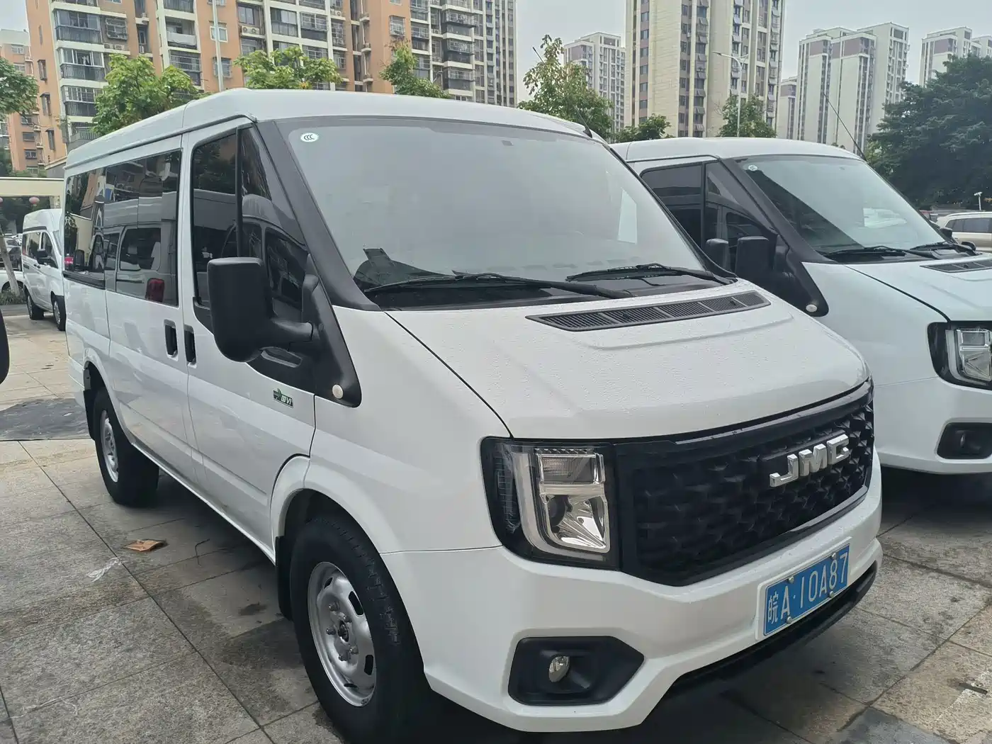 Jiangling JMC Fushun 2024 2023 2.0T Automatic Short Wheelbase Low Roof Commercial MPV 6 Seats (Dual Swing Doors)