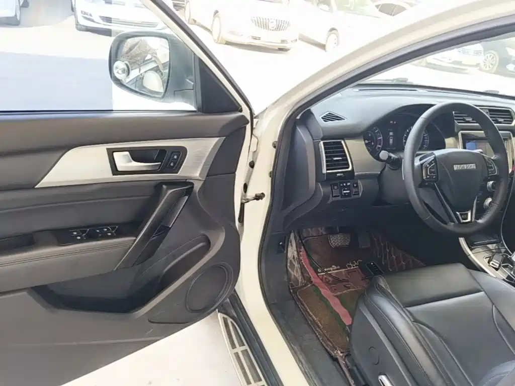 Фото 16 - Haval H2