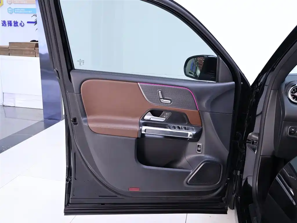 Mercedes-Benz GLB 2020 Facelift GLB 200 Dynamic фото 18