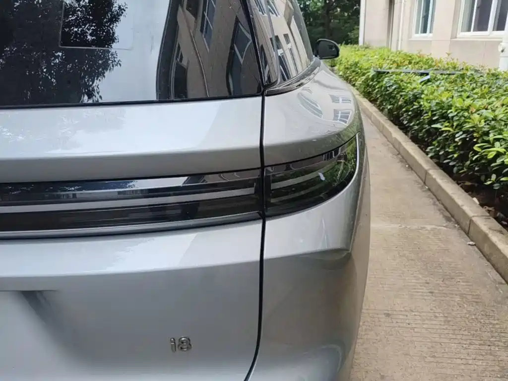 Li Auto Li i8 2025 2025 Standard Edition