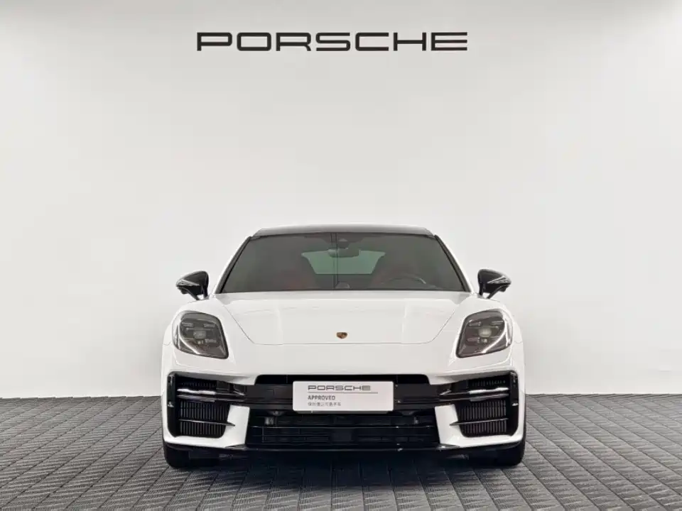 Porsche Panamera 2025