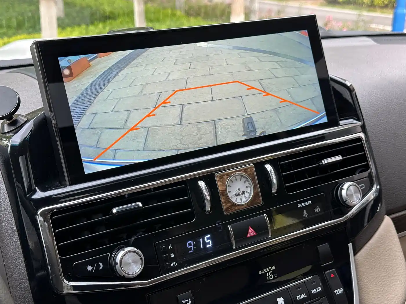 Toyota Land Cruiser 2012 4.6L Automatic VX-R фото 19