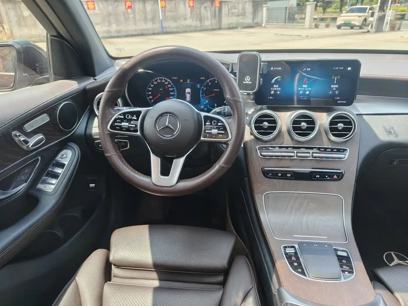 Mercedes-Benz GLC 2020 Facelift GLC 260 L 4MATIC Luxury фото 11